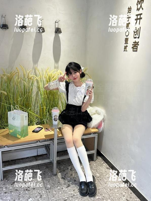 谁说51吃瓜不能全网连线？点我链接，八卦就像秋天的苹果，一口咬下去！