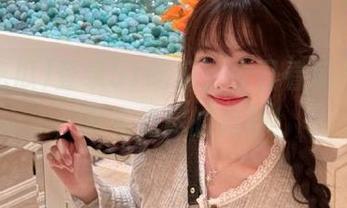 登录51吃瓜，今日看瓜不只吃，更有无尽的八卦！