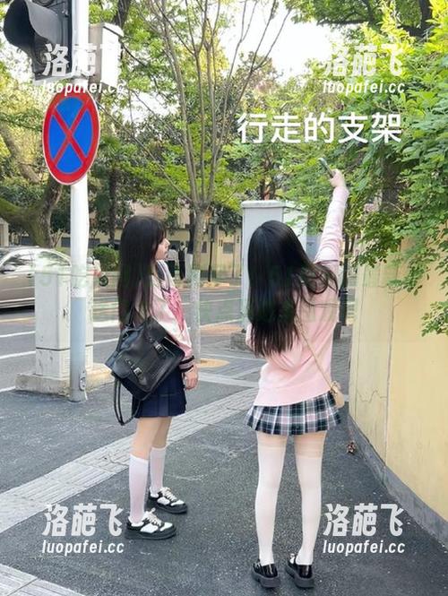 别再刷屏了！51吃瓜网最新传送门来了，快点涌进来围观吧