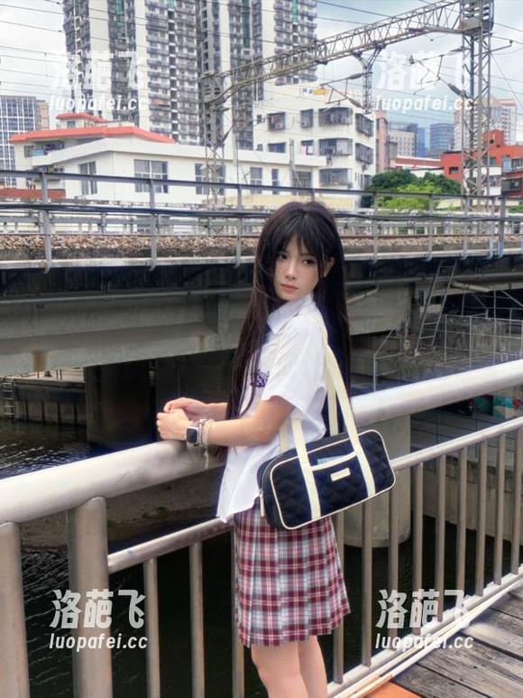 51黑料 家里的吃瓜水深火热,51黑料的首页总能第一时间让我心跳加速
