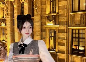 网页刷到“heiliao.su”，我是不是该请只小黑猫来占卜一下？