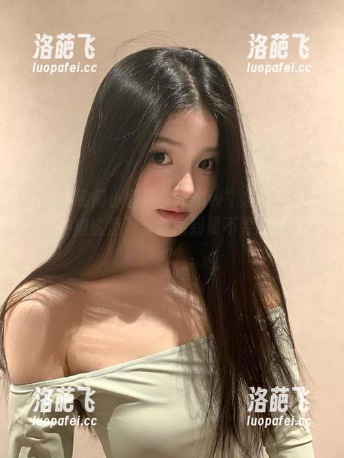 晚间小剧场：“hlw”发布了今天的“冲浪鲨鱼”，我感到要不要吃点东西？