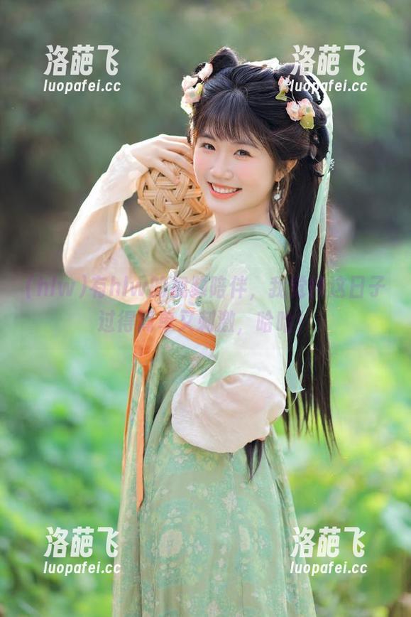 有hlw的视频陪伴，我觉得这日子过得简单又刺激，哈哈！