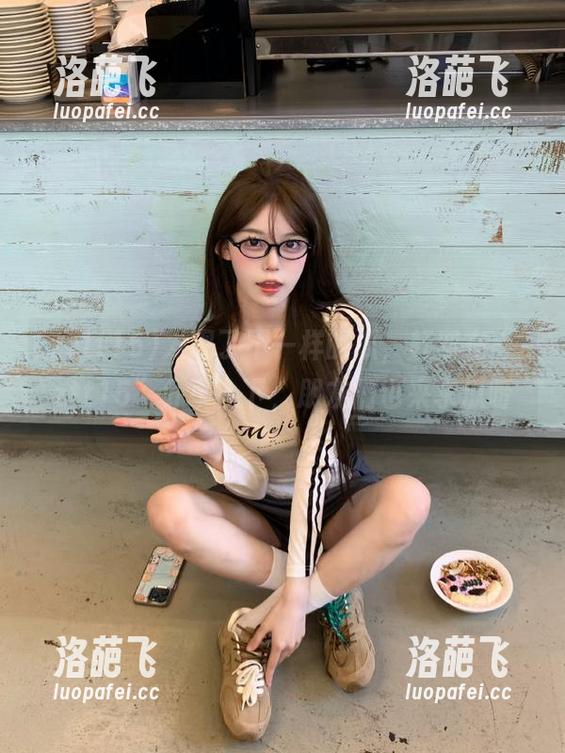 发现了不一样的瓜，赶紧在“zztt15”分享一下，朋友们也来求瓜呀