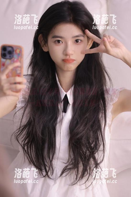 安卓用户的专属福利，快来“一起吃瓜.cc”刷掉无聊！
