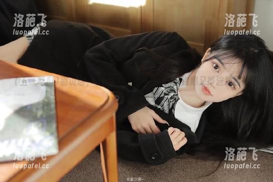 别说话，快来五一吃瓜的视频，娜娜又掉进戏剧的时空隧道里了