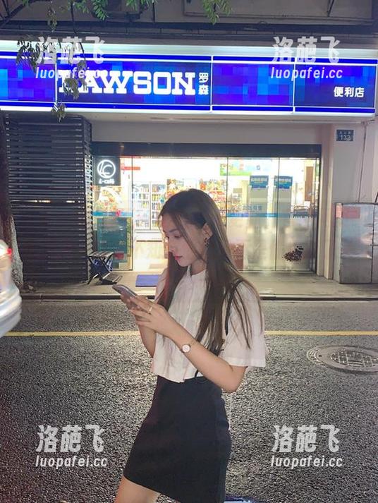 五一吃瓜app更新，官网网页版画风一变，不知道他们是不是偷偷请了美术老师！