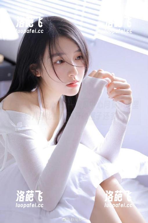 五一吃瓜中心网页：这里的八卦比我刚剥开的橙子还多！