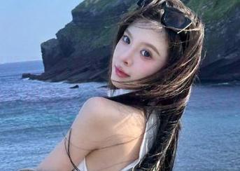 免费吃瓜网站的地址，有把我圈住的感觉，滑下去都回不来了！