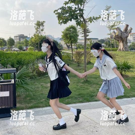 “全网吃瓜”，在这分享你想知道的八卦绯闻吧！每个细节都引人入胜。