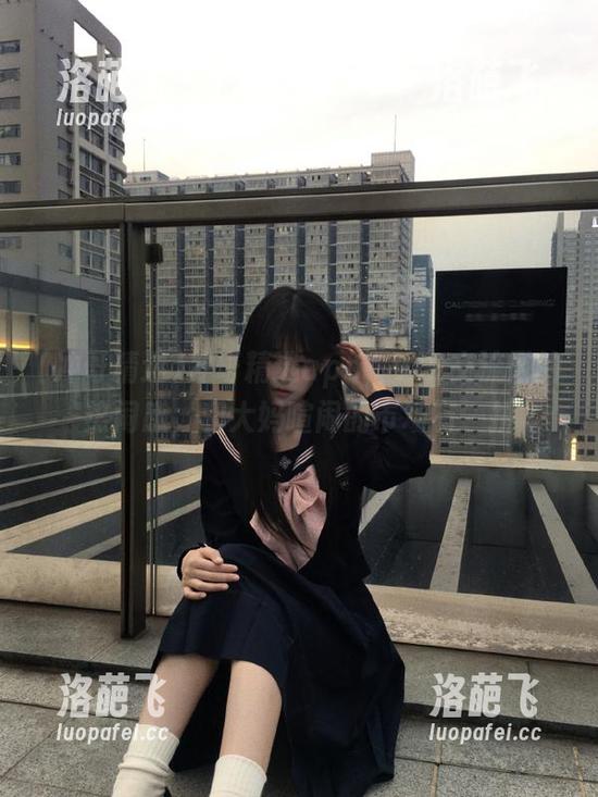 冲哥精选app，VIP交流区的热闹感，和大妈喧闹的市场有一拼