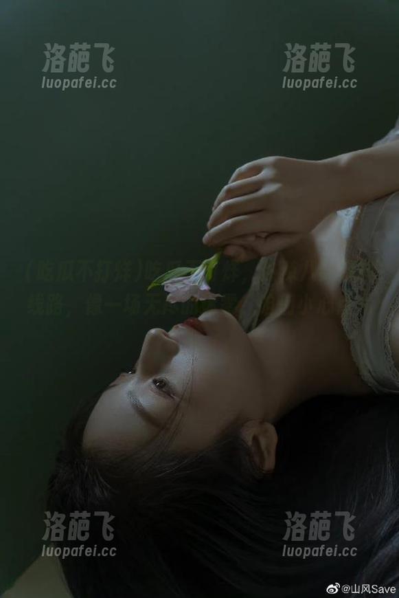 吃瓜不打烊，热辣八卦爆料线路，像一场无尽的迷雾，咱们小心点儿。