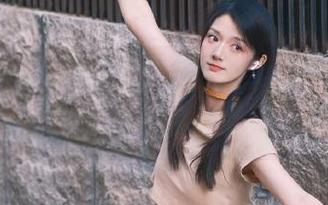 在吃瓜头条观看“各位”的精彩争论，戏精无处不在