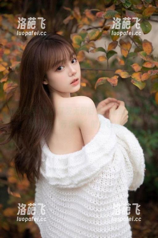 偶尔打发无聊时光，吃瓜网网站成了我“云偶像”的新领地。