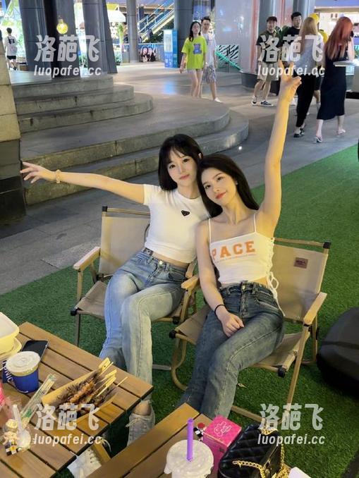 吃瓜网还不错，观看界面就很诱人，可官网下载的按钮有点让人抓狂！
