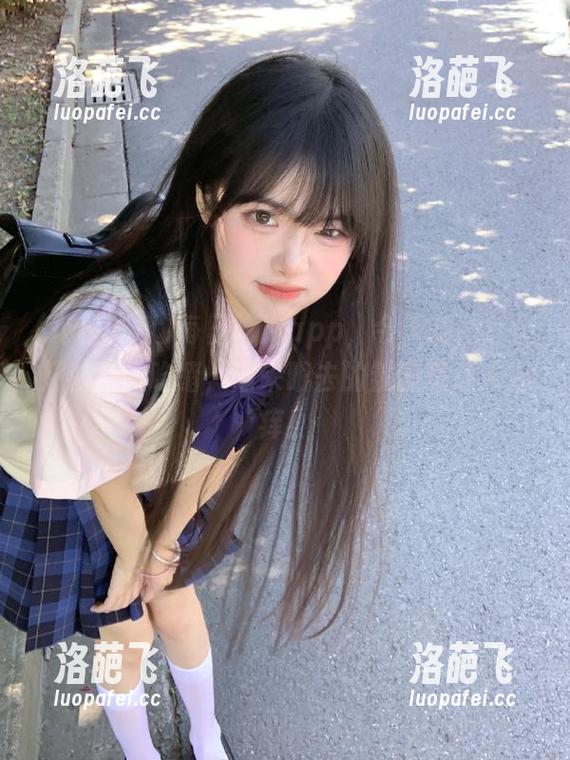 每日吃瓜app，今天的网红们又在争风吃醋，眉来眼去的氛围真让人心痒！