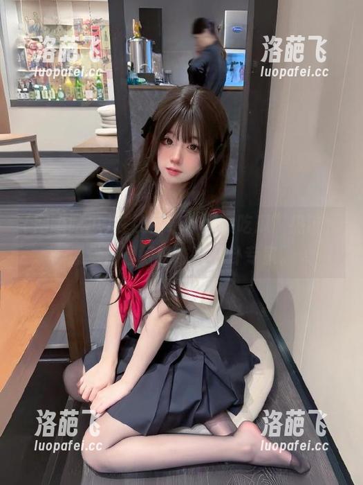 在线围绕“网曝吃瓜”热议，感觉自己好像成了八卦专家。