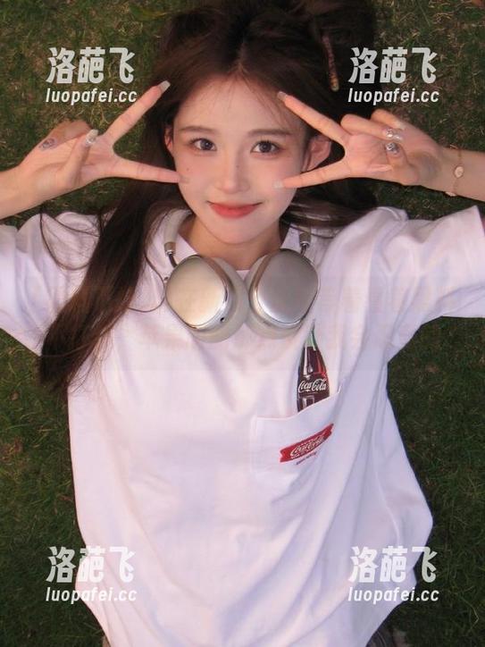 在新瓜公众号等着看着黑料不打烊，苹果版的那点发胖我会忍受的