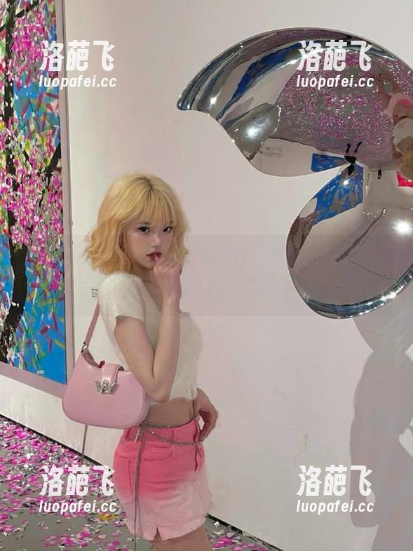 风格独特的“黑料不打烊”，传送门收藏让人欲罢不能！