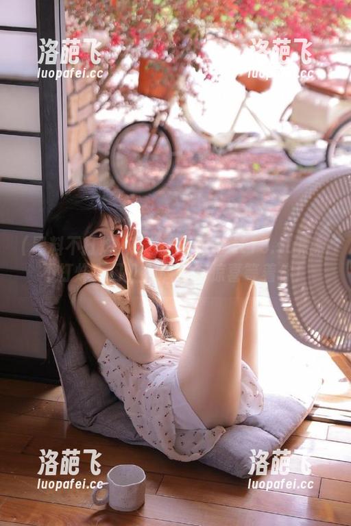 走进最新的zztt15.su黑料不打烊入口，随时都有惊喜等着你！