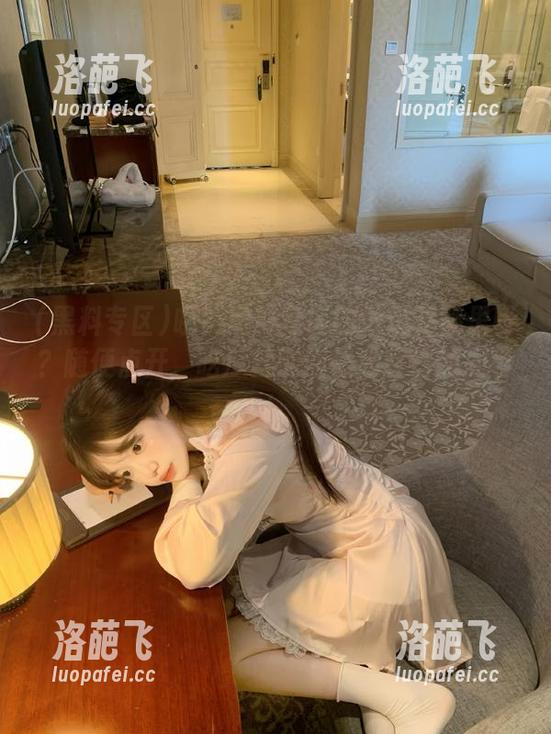哦？黑料专区的地址是哪里呀？随便点开，吃瓜就能回忆起往昔的屈辱！
