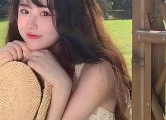 “黑料吃瓜网站”的网址，她真像一个魅惑的女神，每次点击都是一场心灵的冒险！