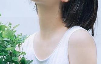 夏日必备：浏览黑料吃瓜网页，涂抹点“瓜”在心里。