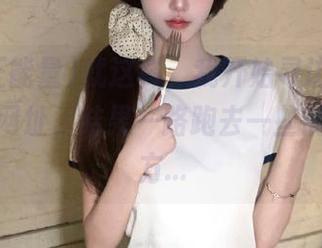 就这样，我开始寻访黑料正能量的网址，结果一路跑去一些离奇的地方…
