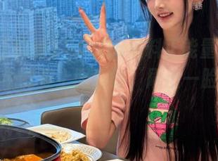“fuli8黑料正能量”网站，上班也能在上面偷懒，刷出一脸的快乐！