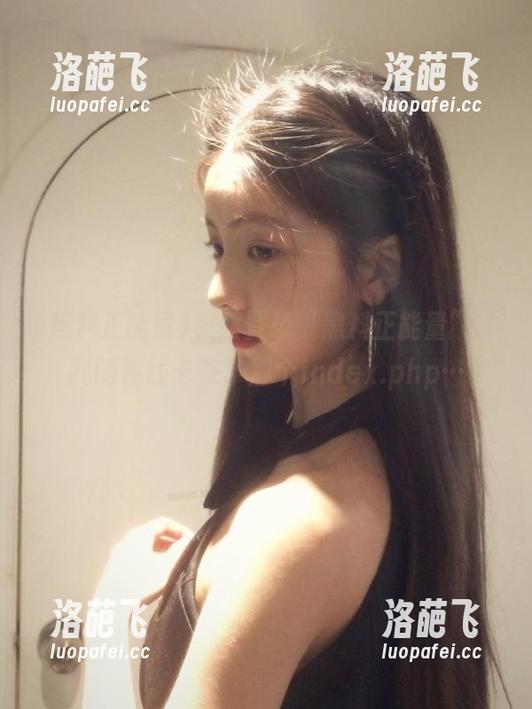 突然登录“黑料正能量”，我的视线卡在了那个index.php…