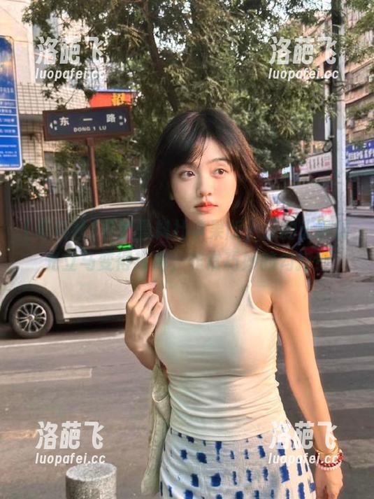 下载黑料社苹果版，我的无聊时光立马变得热闹，非常巧妙的勾搭！