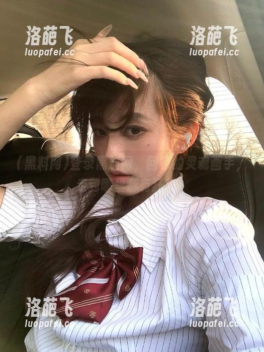 登录黑料网，回家的灵魂画手，走到哪里都有狂草。